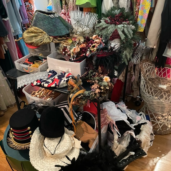 Photography Props Galore! Dresses, Gowns! - Picture 4 of 16